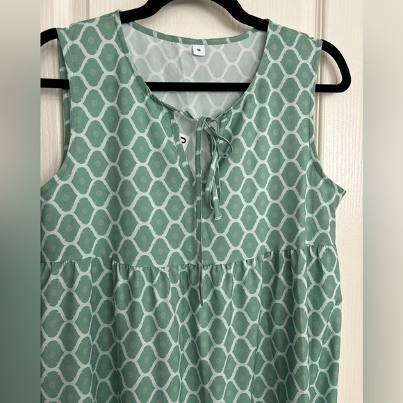 Boutique brand size medium full length maxi dress. In brand new condition. - Picture 5 of 6